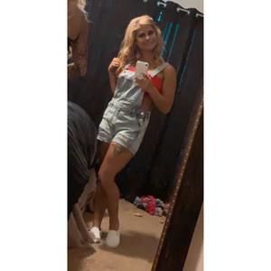 Meet your Posher, Katelyn